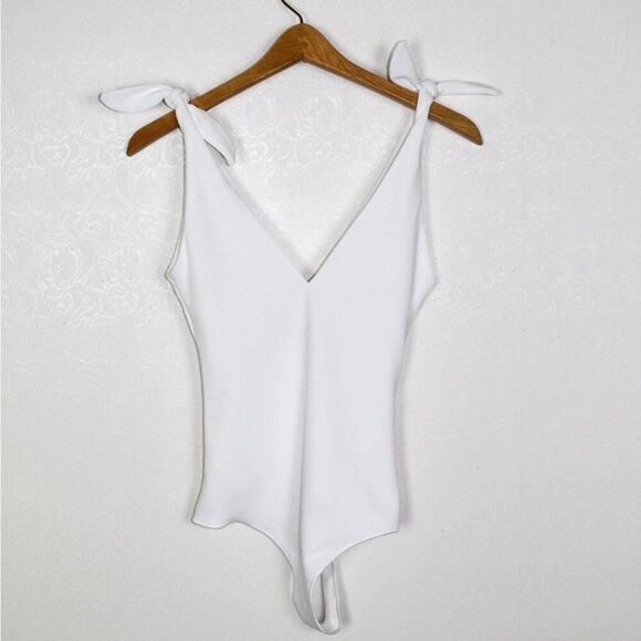 Show Me Your Mumu Kylo Bodysuit White Bone NWOT Size Medium - Picture 5 of 10